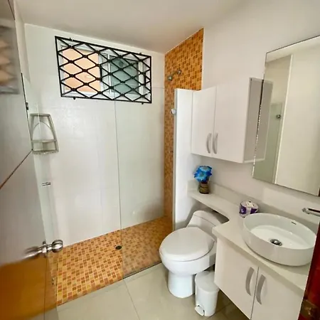 2p1-al3 Apartamento De 2 Alcobas Frente Al Mar Con Aire Acondicionado Y Wifi *